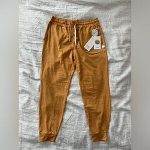 Womens Vuori Halo Performance Jogger. Small. Mustard yellow/brown.